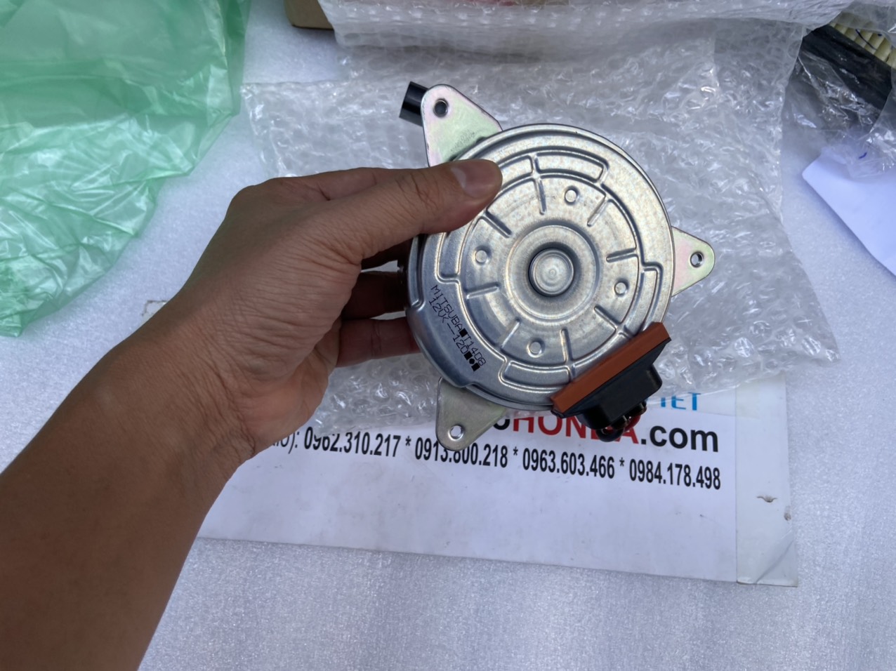 Mô tơ quạt làm mát két nước dàn nóng xe Honda HRV 2022-2024